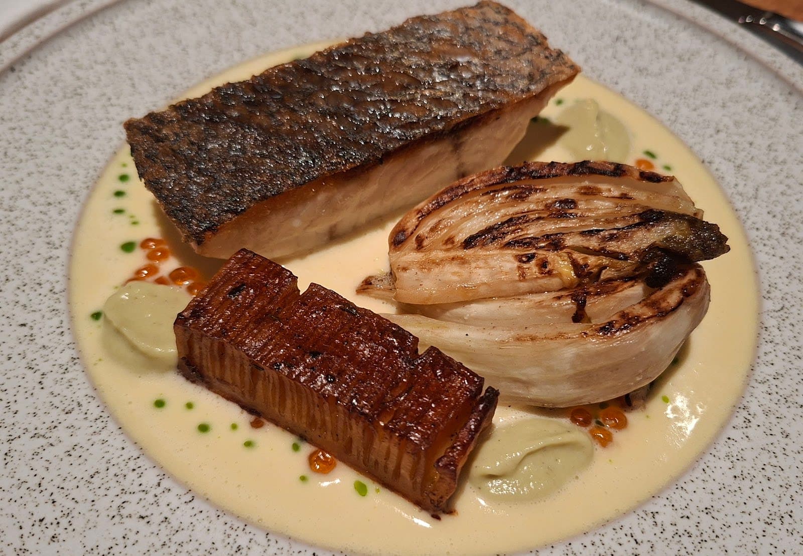KOMAT Restaurant 3