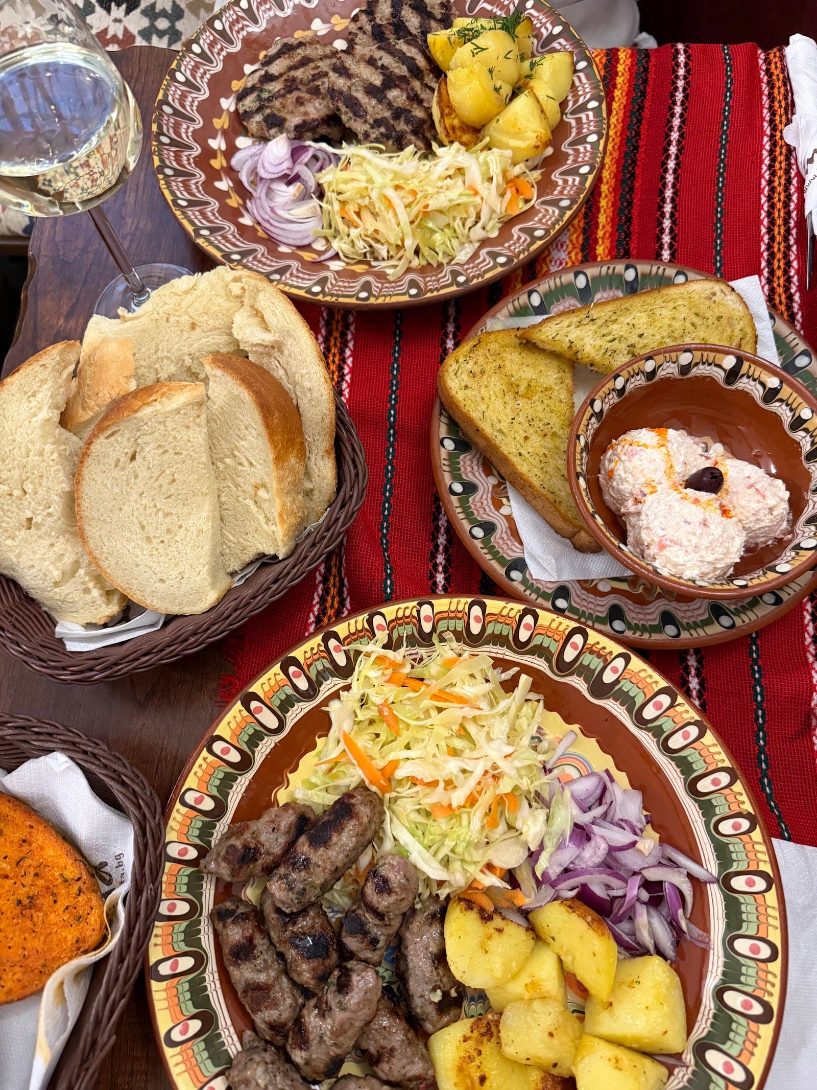 Izbata Tavern 3