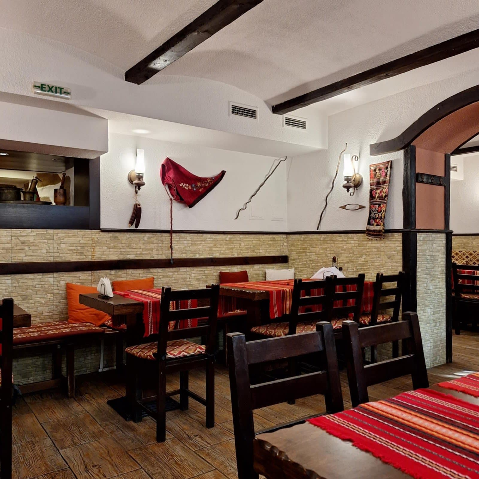Izbata Tavern 4