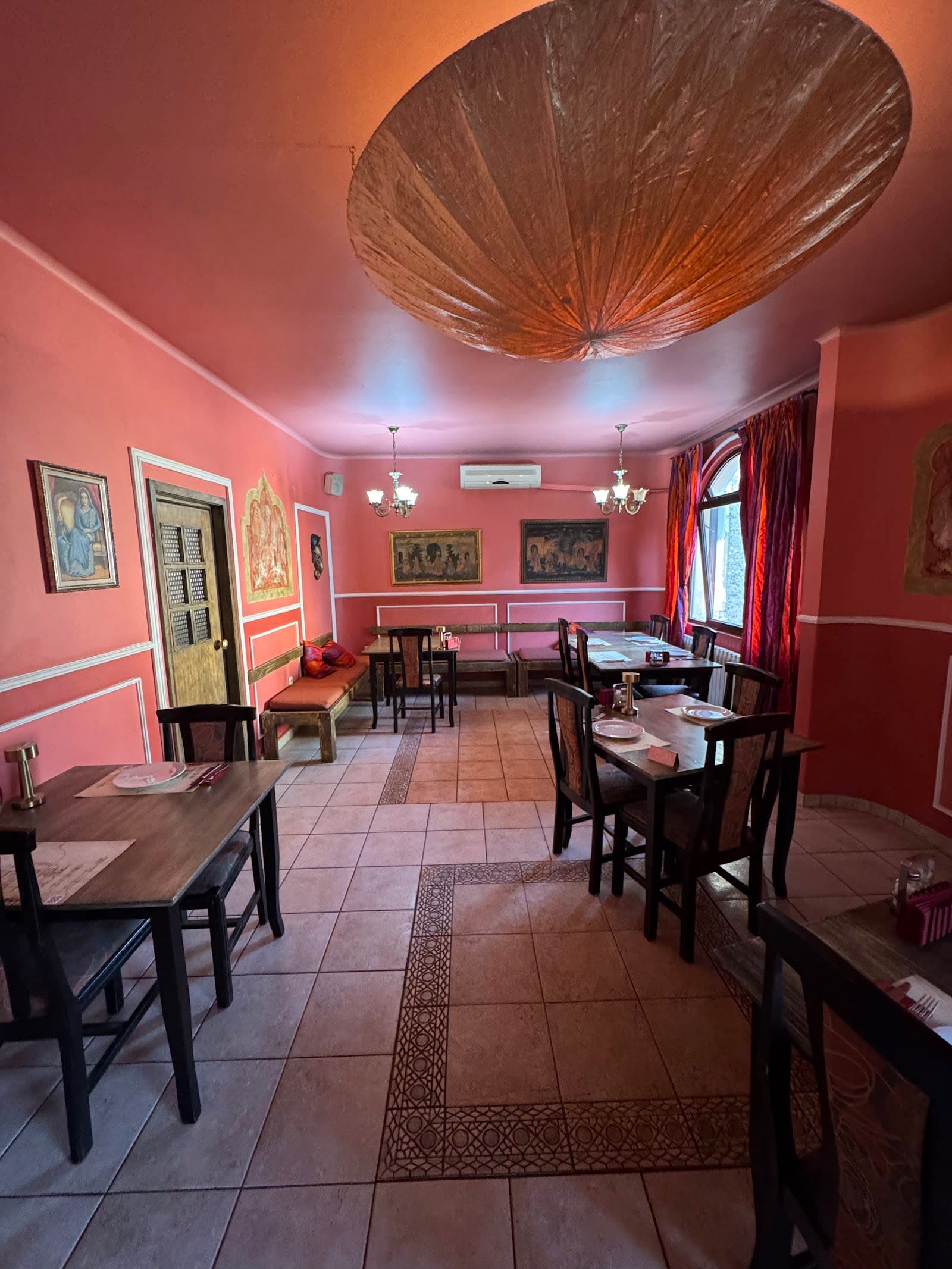 Taj Mahal Restaurant 5