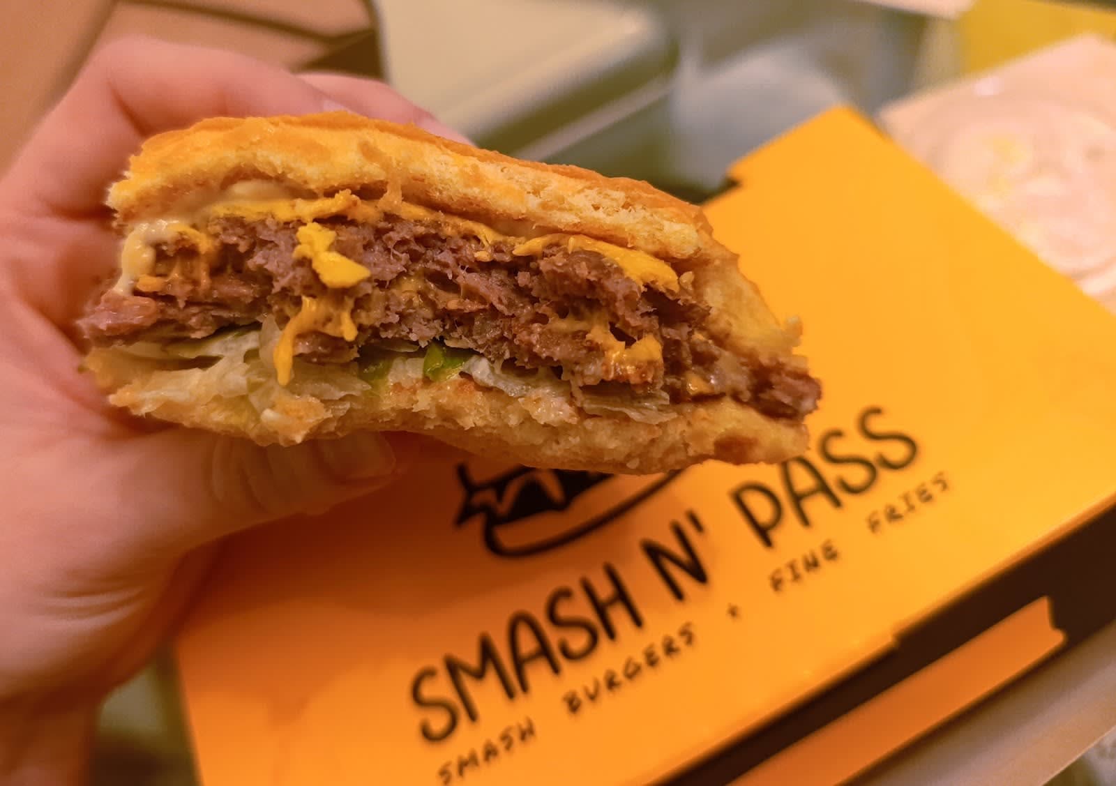 Smash N’ Pass | Sofia 3