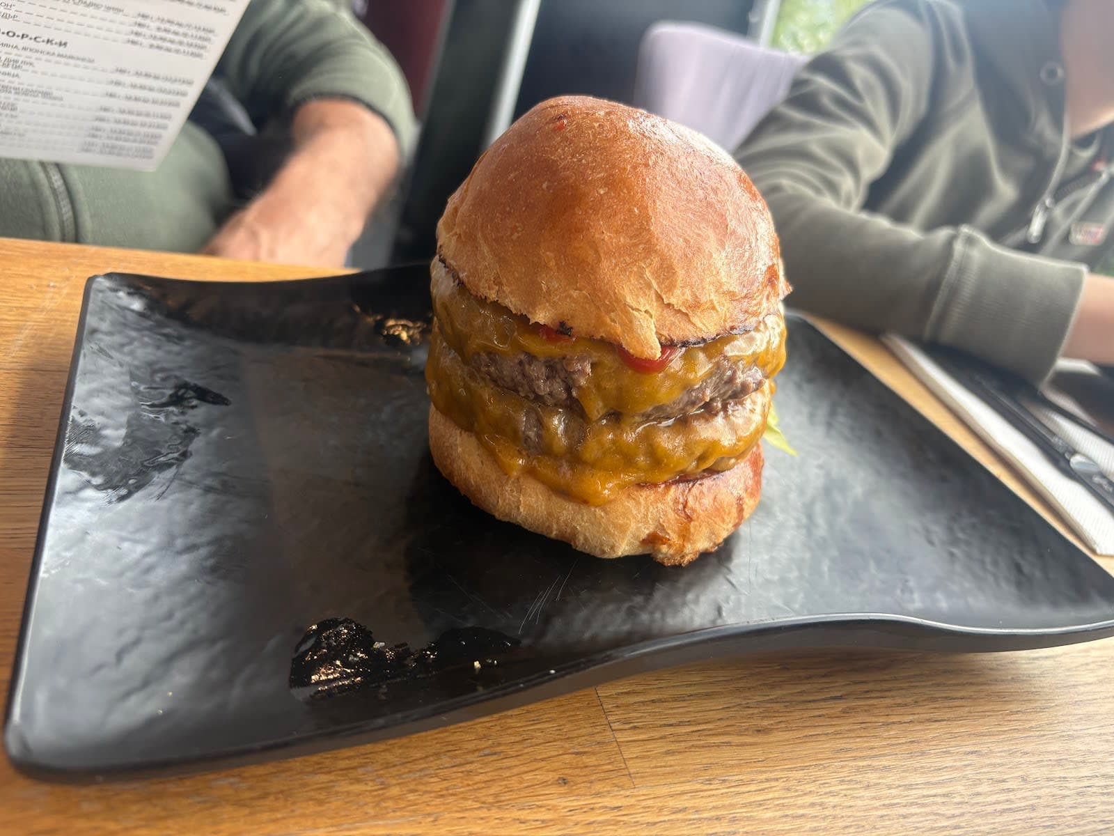 Crystal Burger & Steak 4