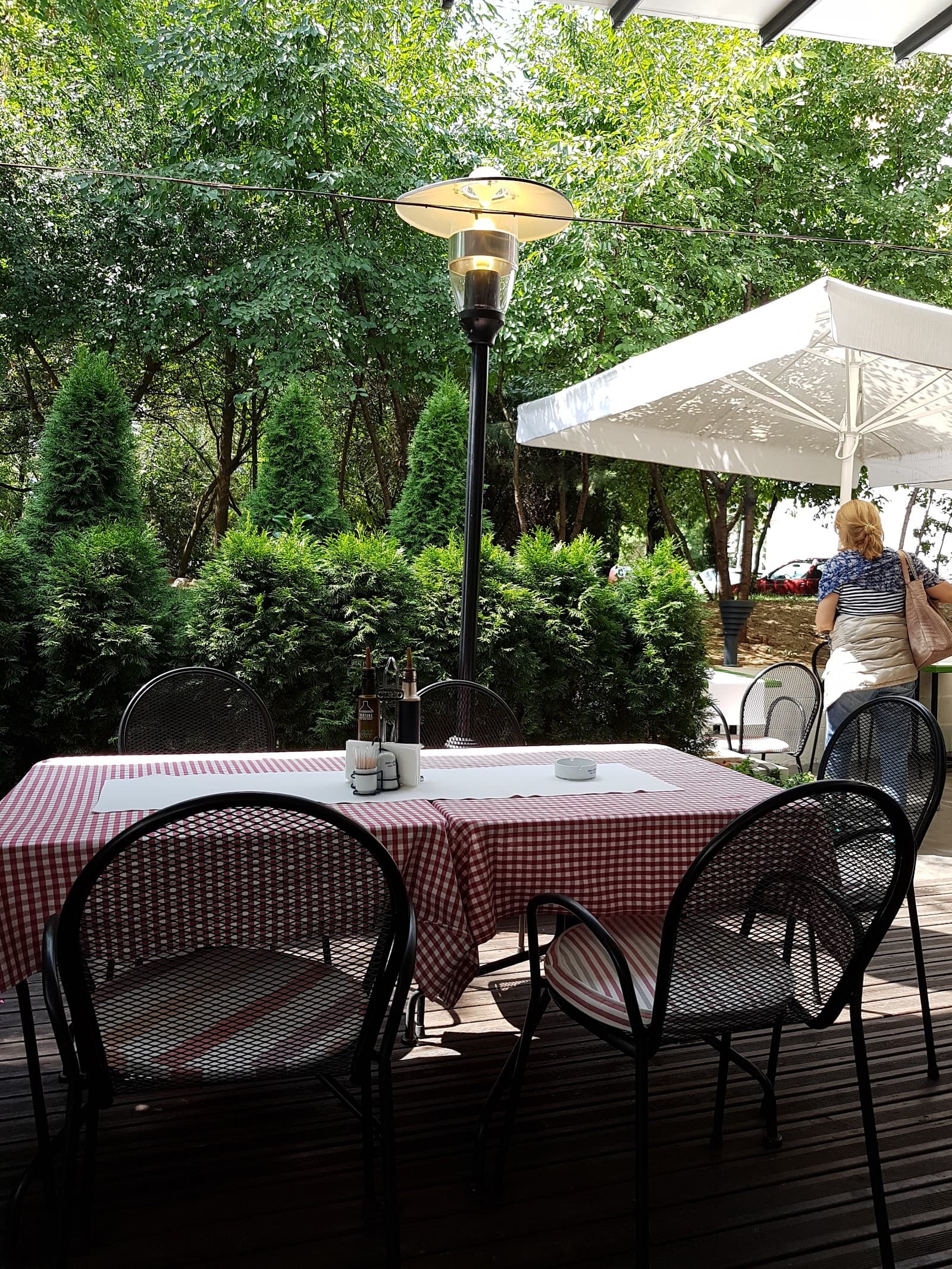 Ventana food.wine.garden